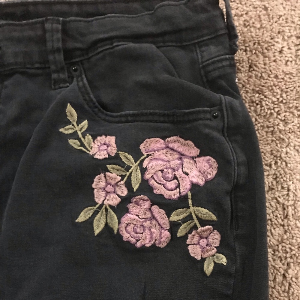 Jeans - Picture 2 of 5
